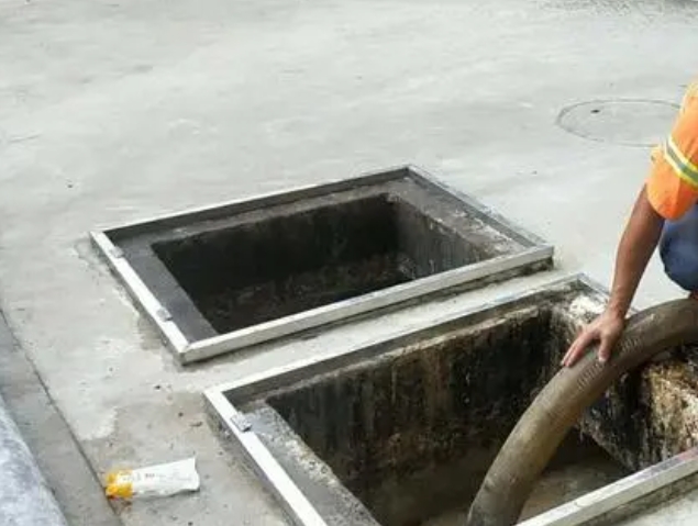 东山化粪池清理